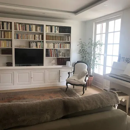 : Avec Terrasse, 2 Ch. Et Parking Au Coeur Historique - Fr-1-792-34 Apartamento San Juan de Luz